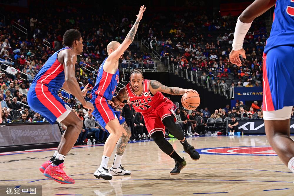 的镜头被大 的镜头被大