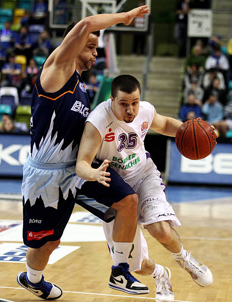 队的韧性 队的韧性