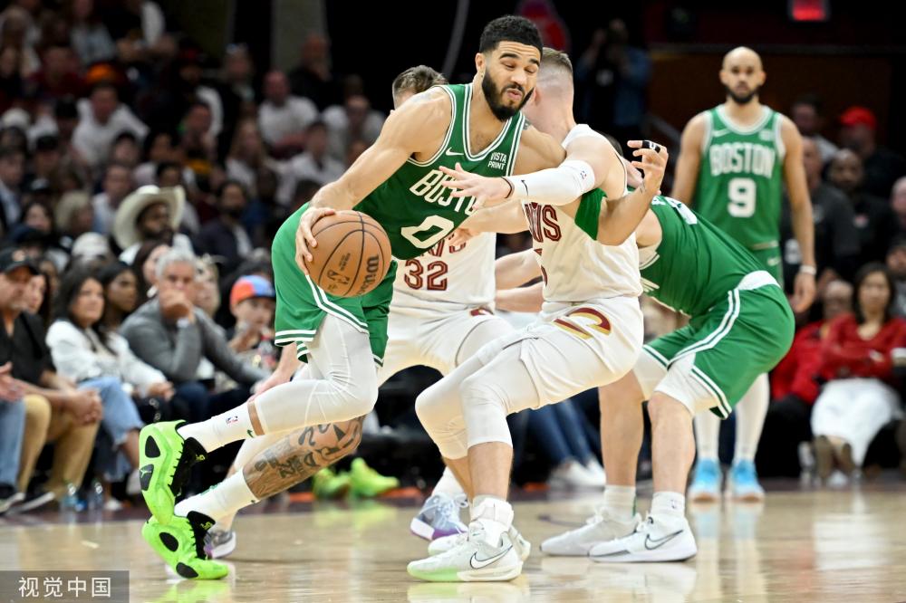 代表在追光 代表在追光